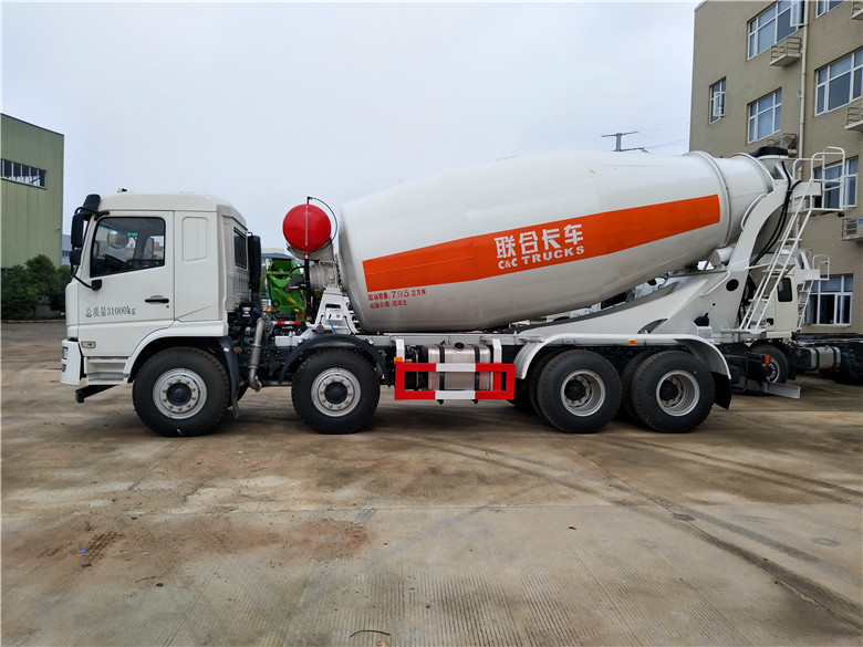 联合10-12方轻量化搅拌车